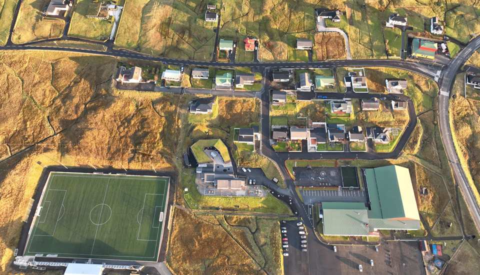 Hotel Tvøroyri tekur yvir raksturin av kantinuni í Ítróttarhøllini í Trongisvági