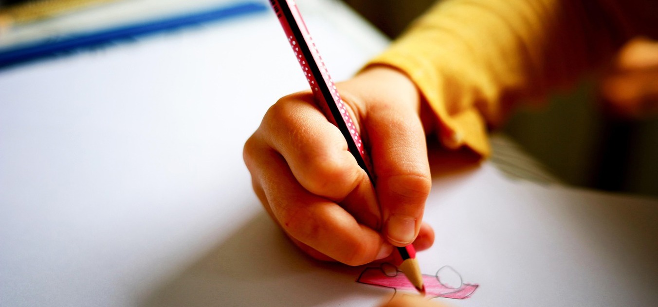 Barnaverndarstovan leitar eftir fosturforeldrum